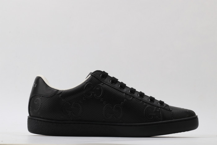 G*u*i low-top sneaker