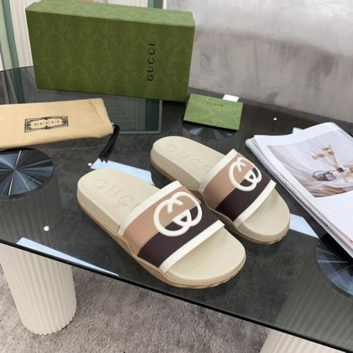 G*u*i slippers