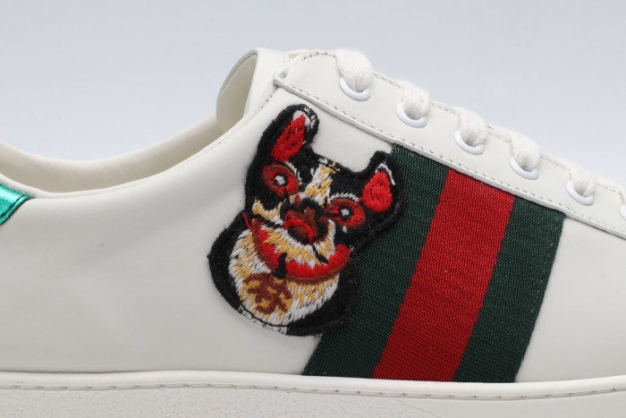 G*u*i low-top sneaker